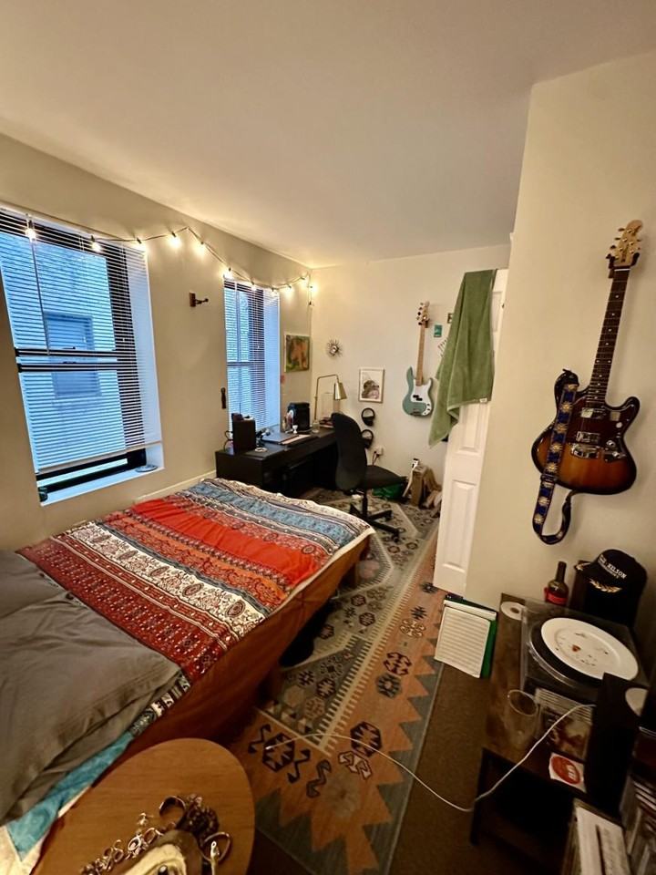 829 Beacon St - Photo 5 of 6