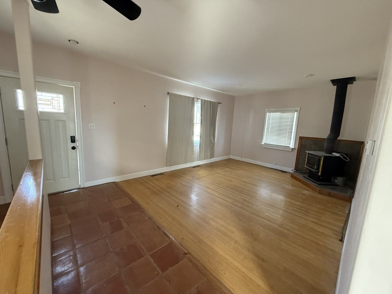 118 Court St - Photo 2 of 20