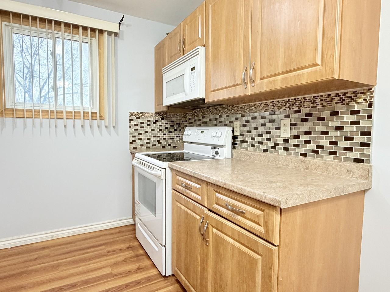 8401 Darlington Cres #1 - Photo 6 of 28