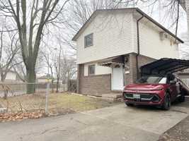 featured image of 8401 Darlington Cres #1