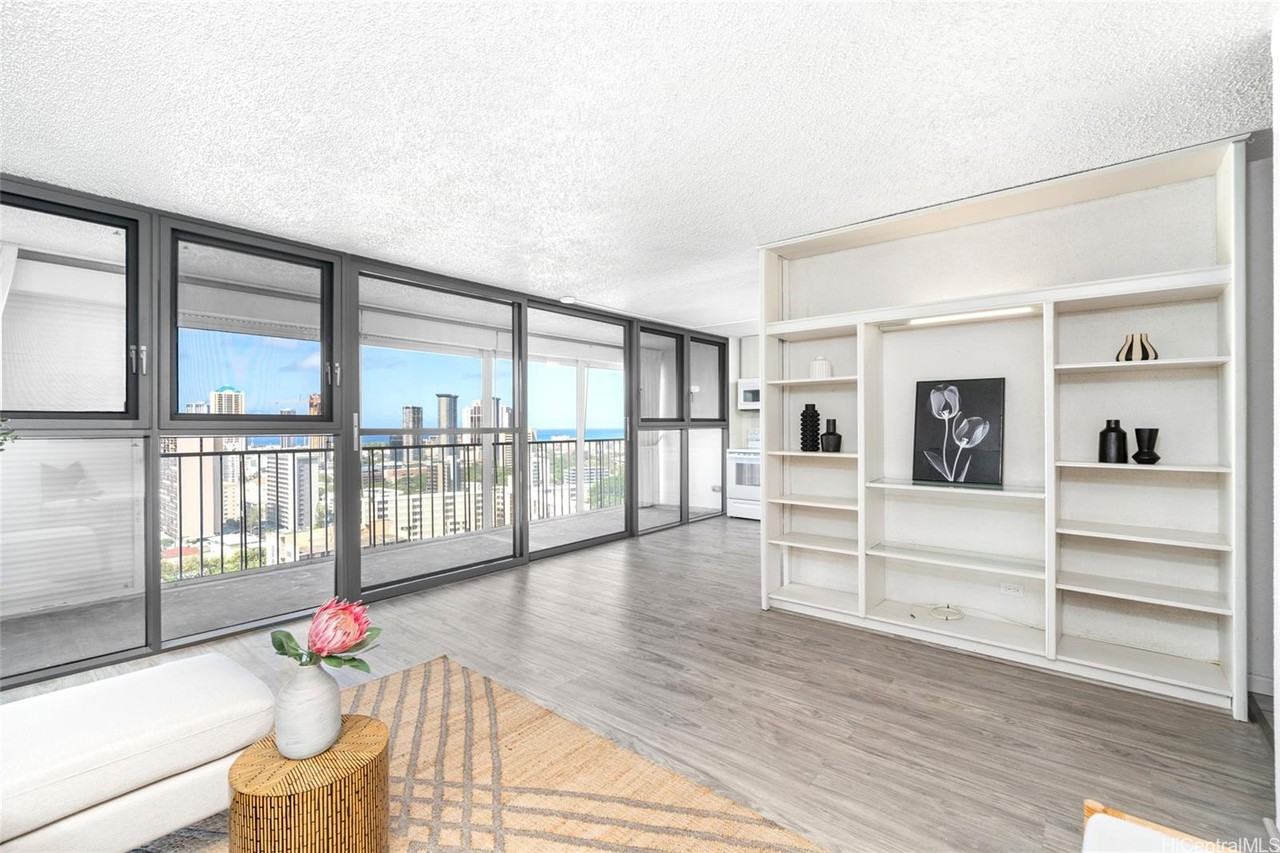 1520 Ward Ave #802 - Photo 5 of 22