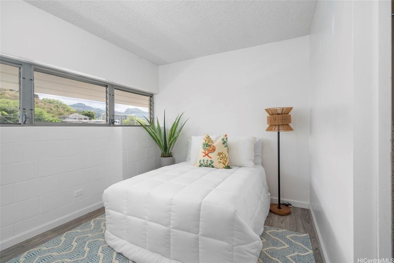 1520 Ward Ave #802 - Photo 7 of 22