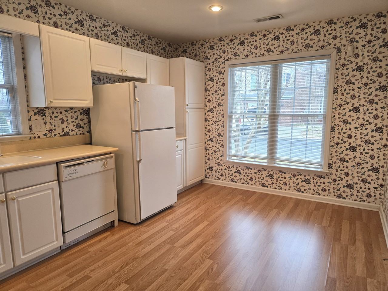 7532 Riverside Ct #1 - Photo 7 of 18