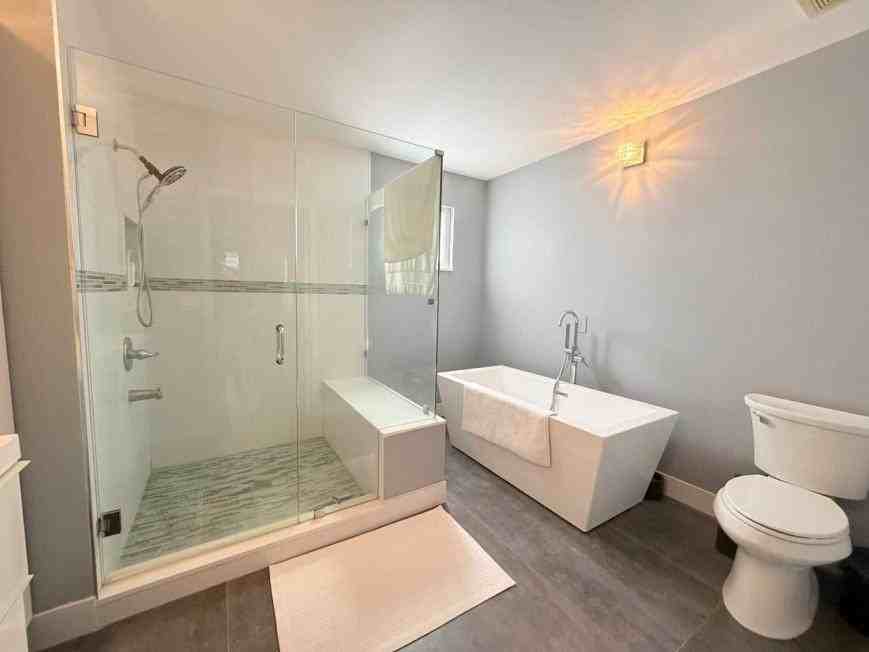 5935 Lake Worth Rd - Photo 5 of 10