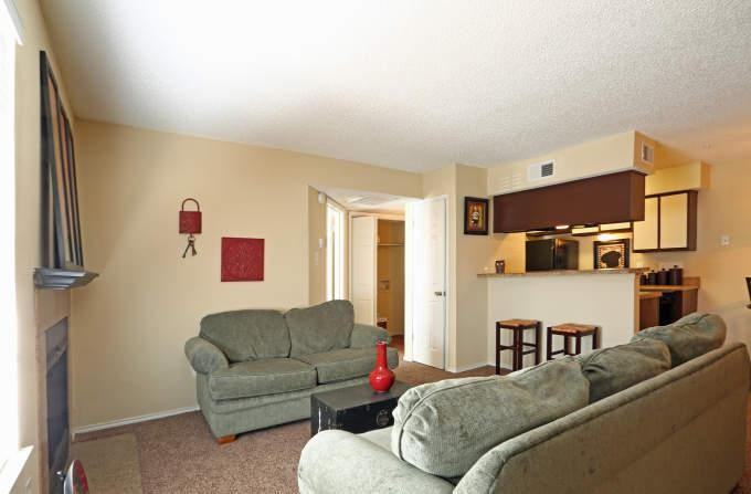 6555 Shady Oaks Manor Dr - Photo 3 of 10