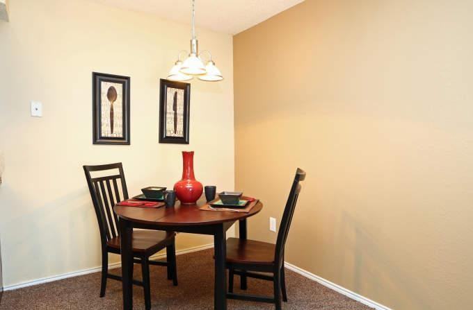 6555 Shady Oaks Manor Dr - Photo 6 of 10