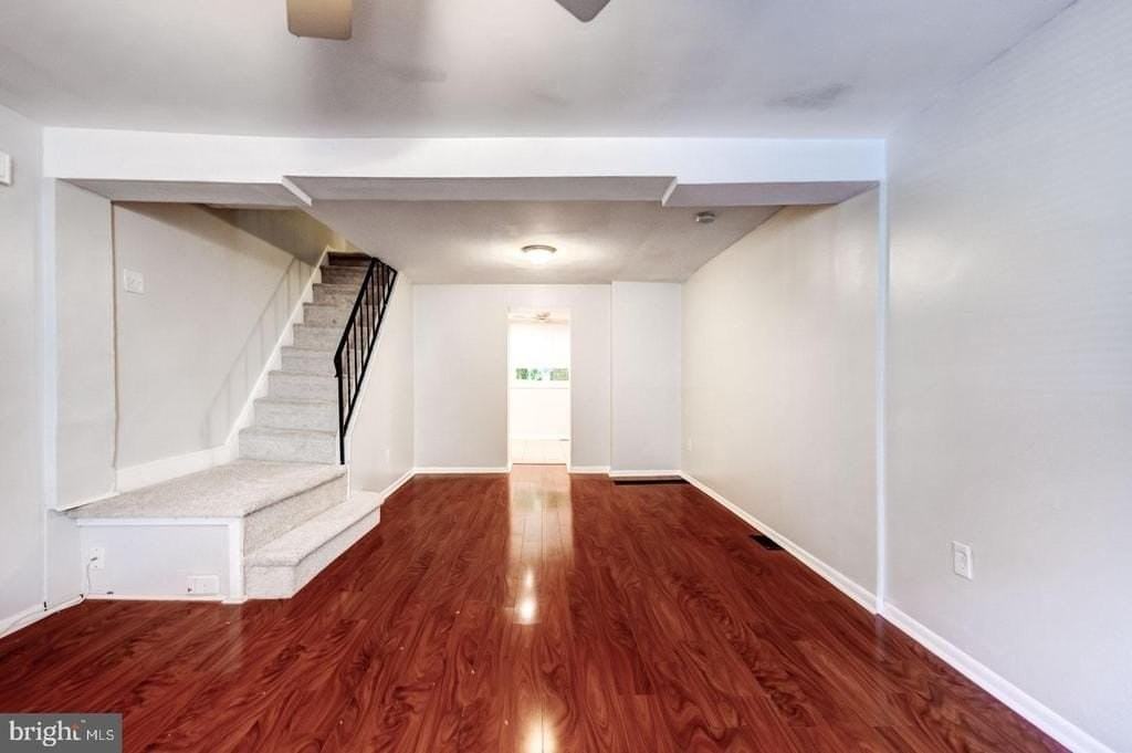 4442 Baker St - Photo 6 of 23