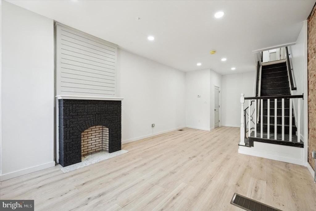 1853 Tulip St - Photo 2 of 15