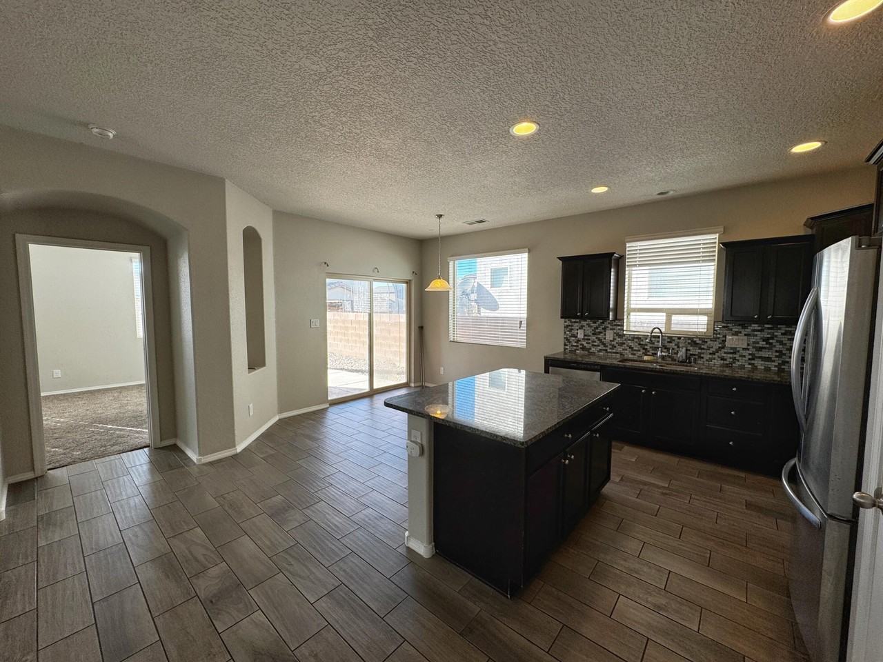 6732 Oro Valley Rd Nw - Photo 7 of 39