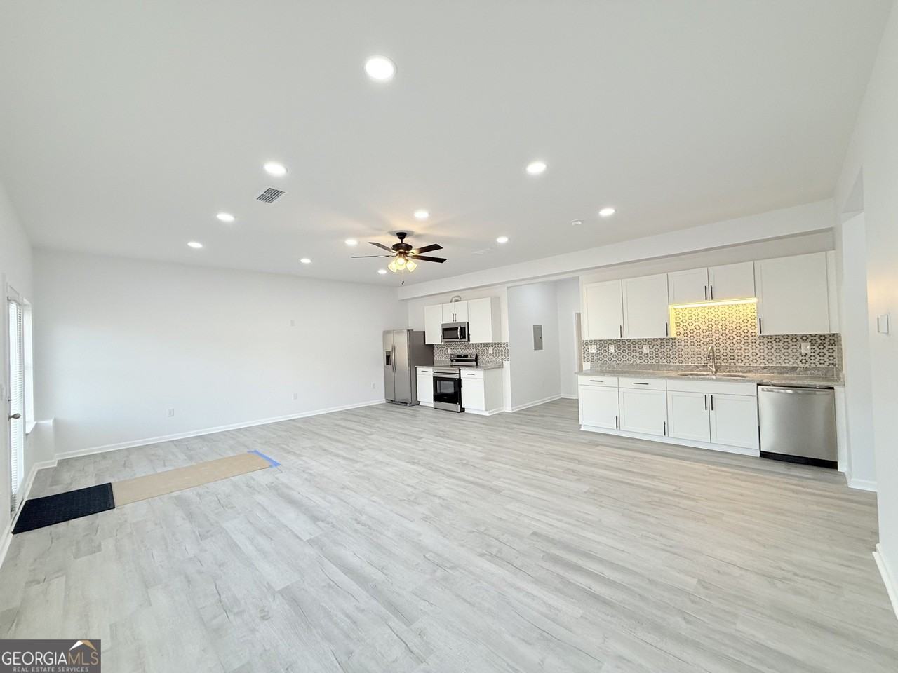 44 Dew Lake Ct - Photo 7 of 16