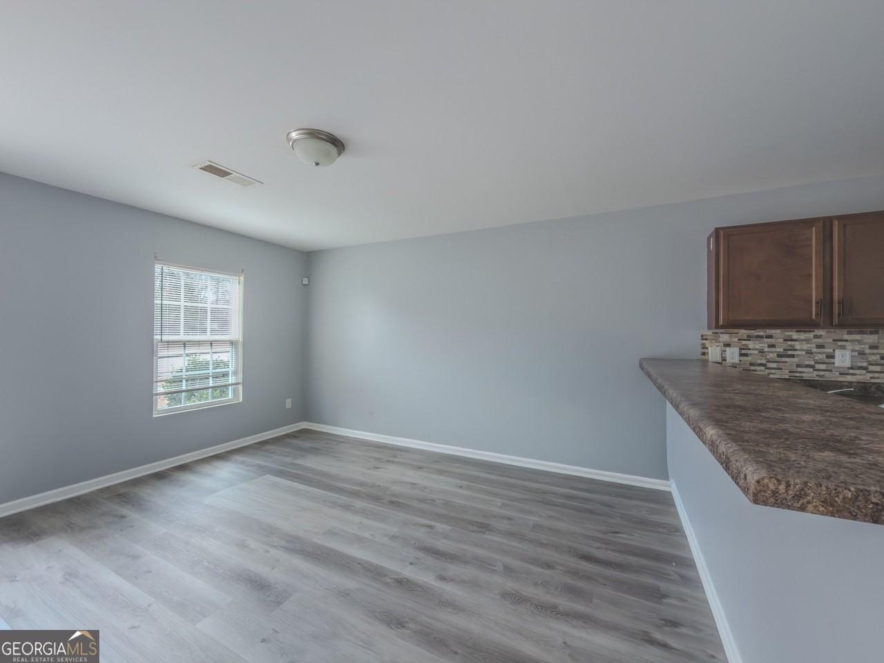 340 Arthurs Ln - Photo 7 of 32