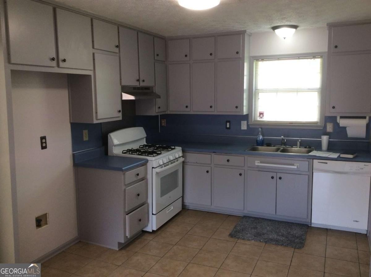 2882 Silver Maple Ct - Photo 6 of 25