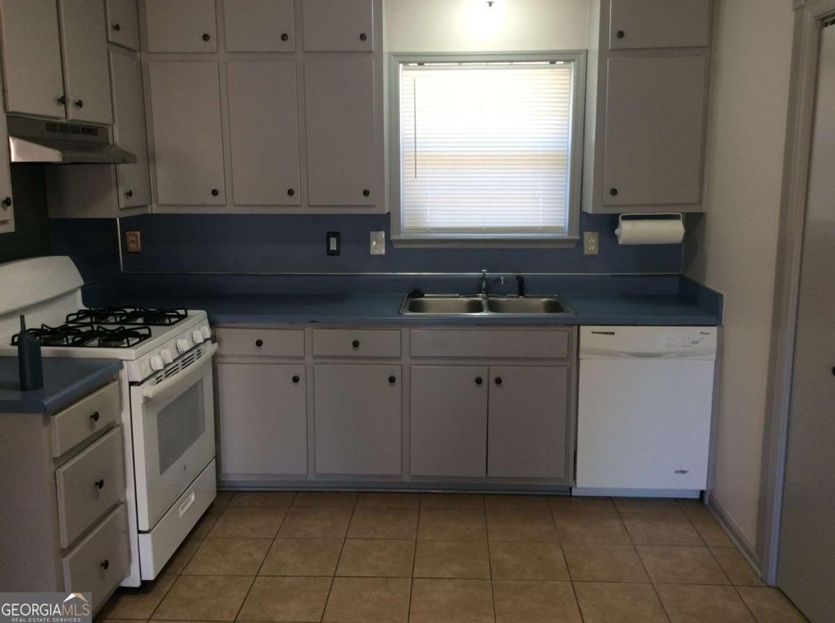 2882 Silver Maple Ct - Photo 7 of 25