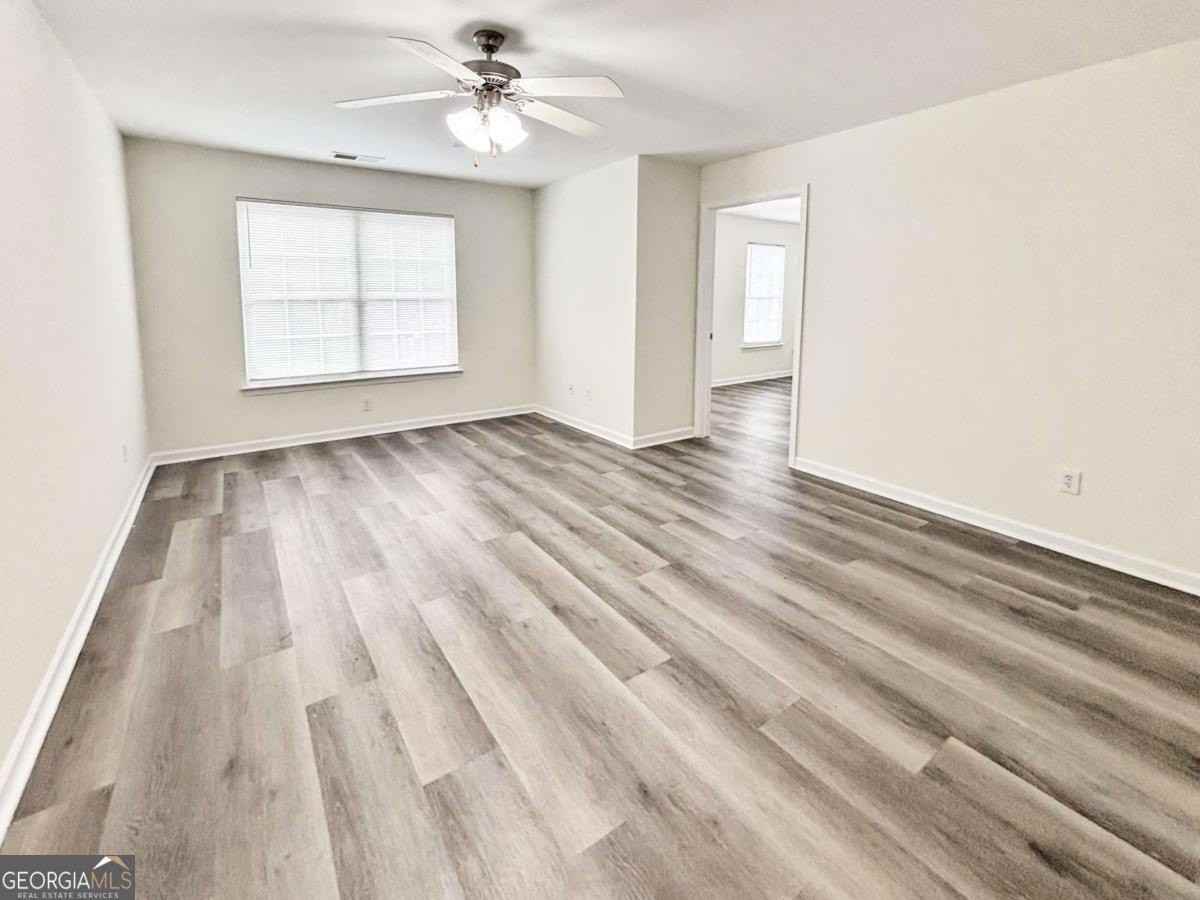 1400 Stonehaven Cir Unit 1402 #1402 - Photo 4 of 23