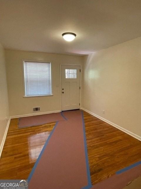 672 Clifton Rd Se - Photo 3 of 7