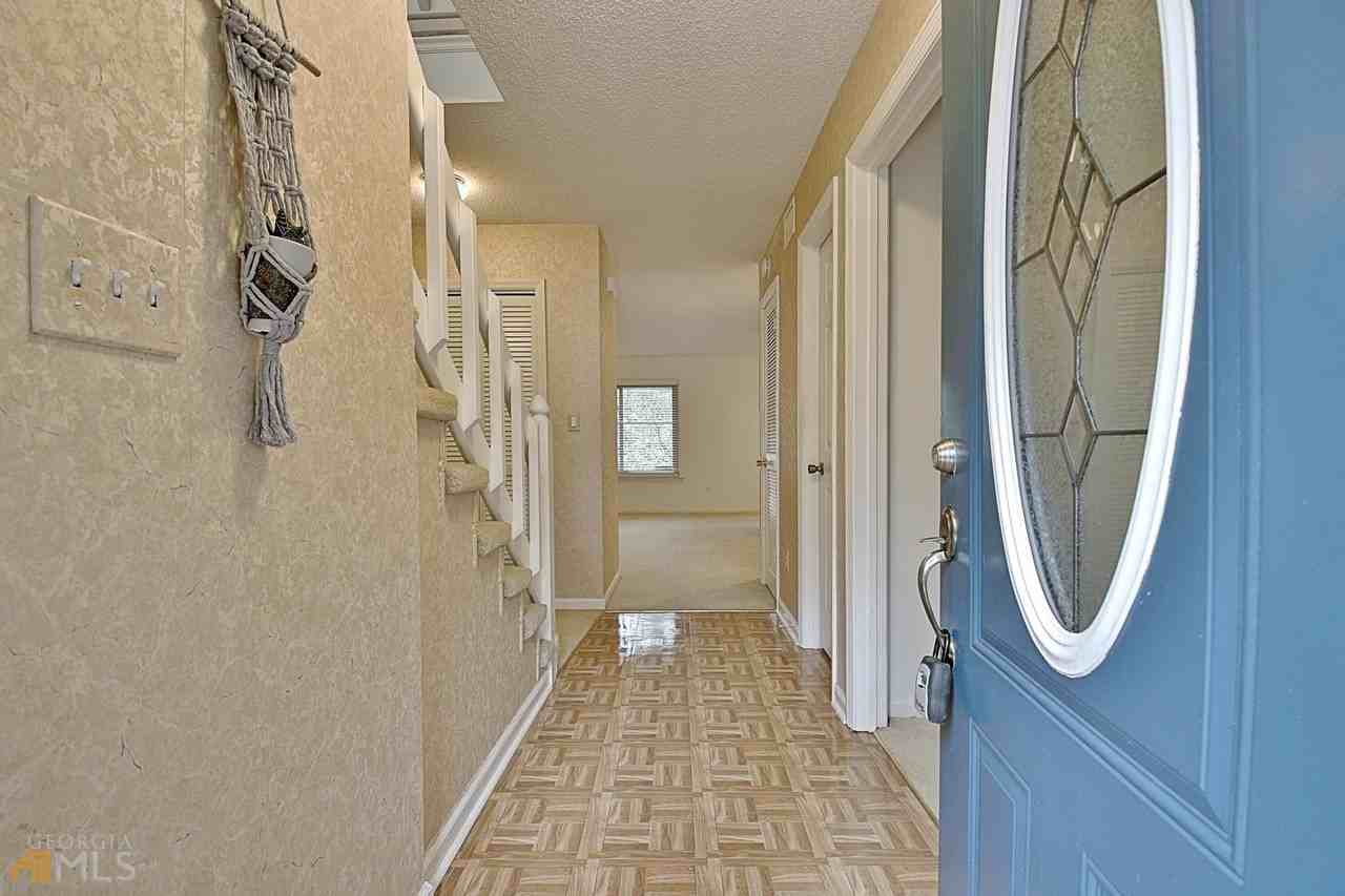 72 Cobblestone Crk - Photo 3 of 50