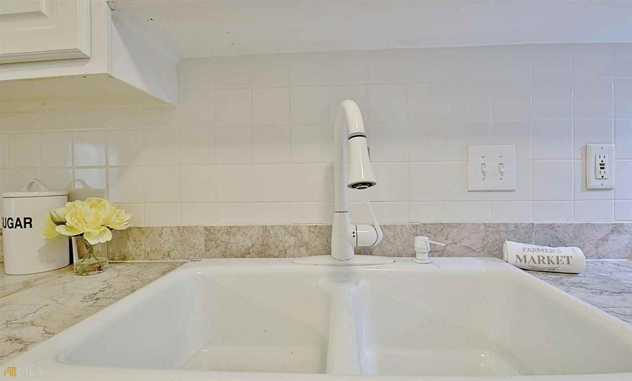 72 Cobblestone Crk - Photo 5 of 50