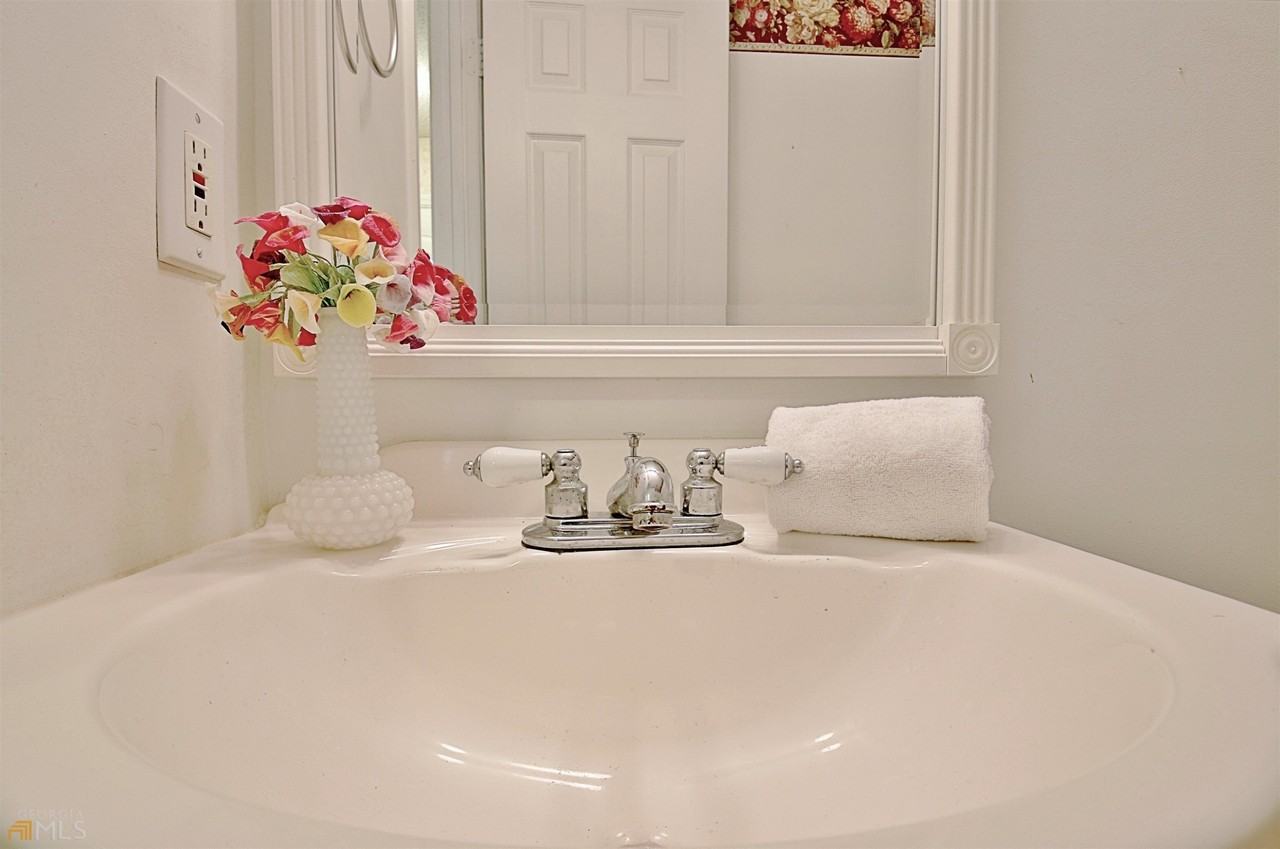 72 Cobblestone Crk - Photo 6 of 50