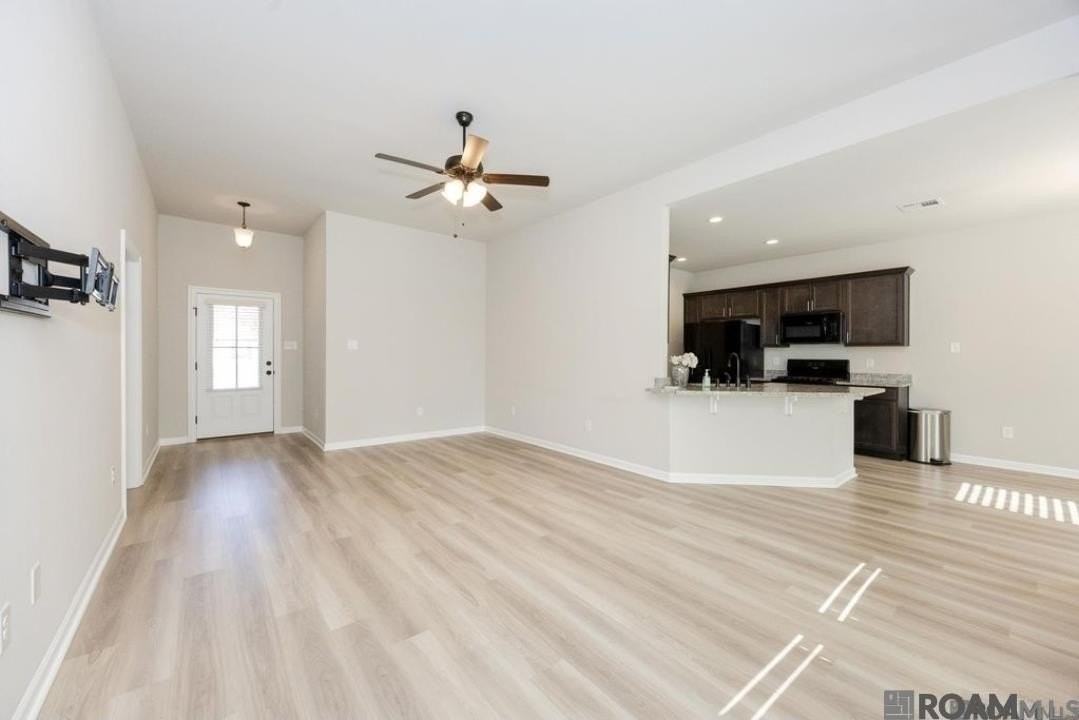 14032 Barrington Ave - Photo 2 of 14