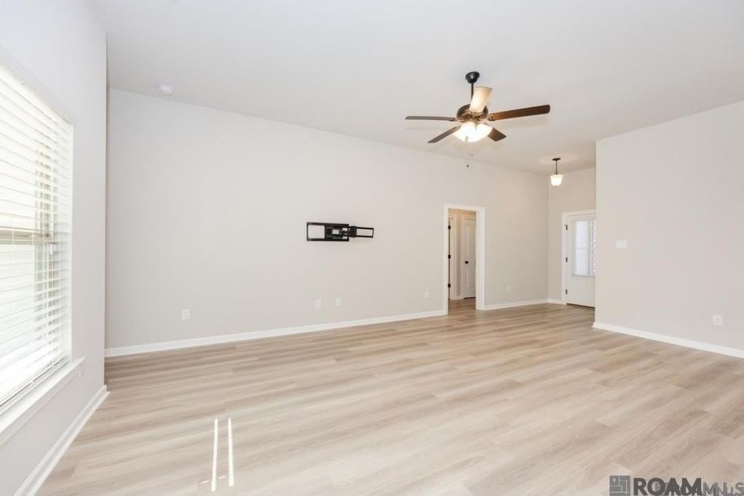 14032 Barrington Ave - Photo 4 of 14