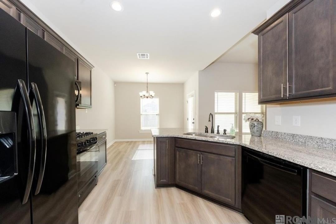 14032 Barrington Ave - Photo 6 of 14