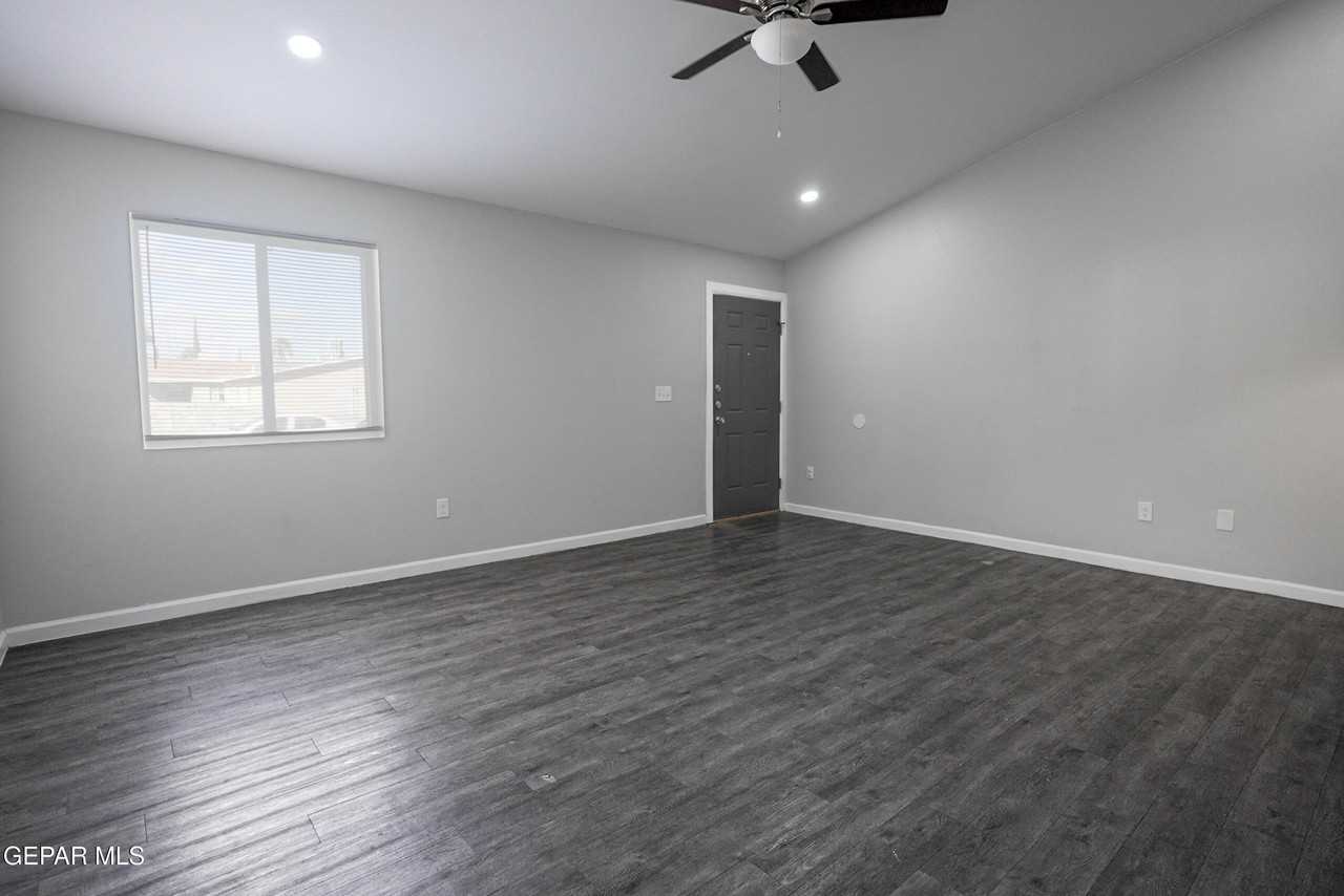 8761 Lawson St Unit 3 #3 - Photo 6 of 11