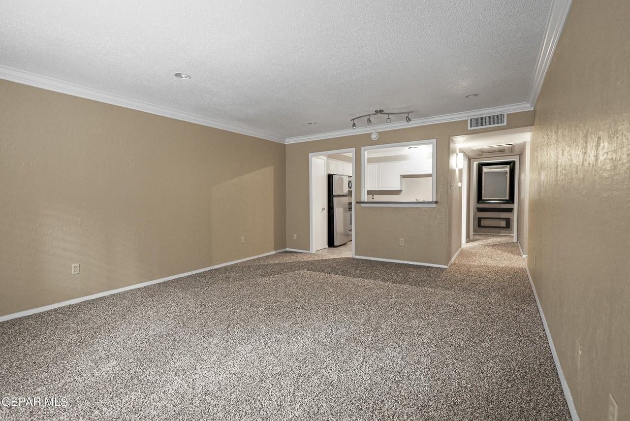 4433 N Stanton St Apt 308 #308 - Photo 4 of 11