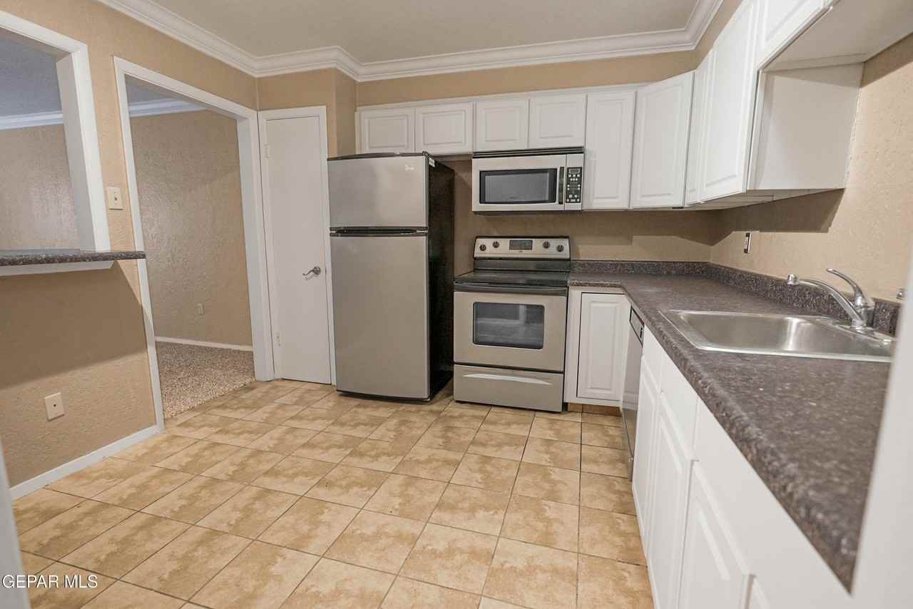 4433 N Stanton St Apt 308 #308 - Photo 5 of 11