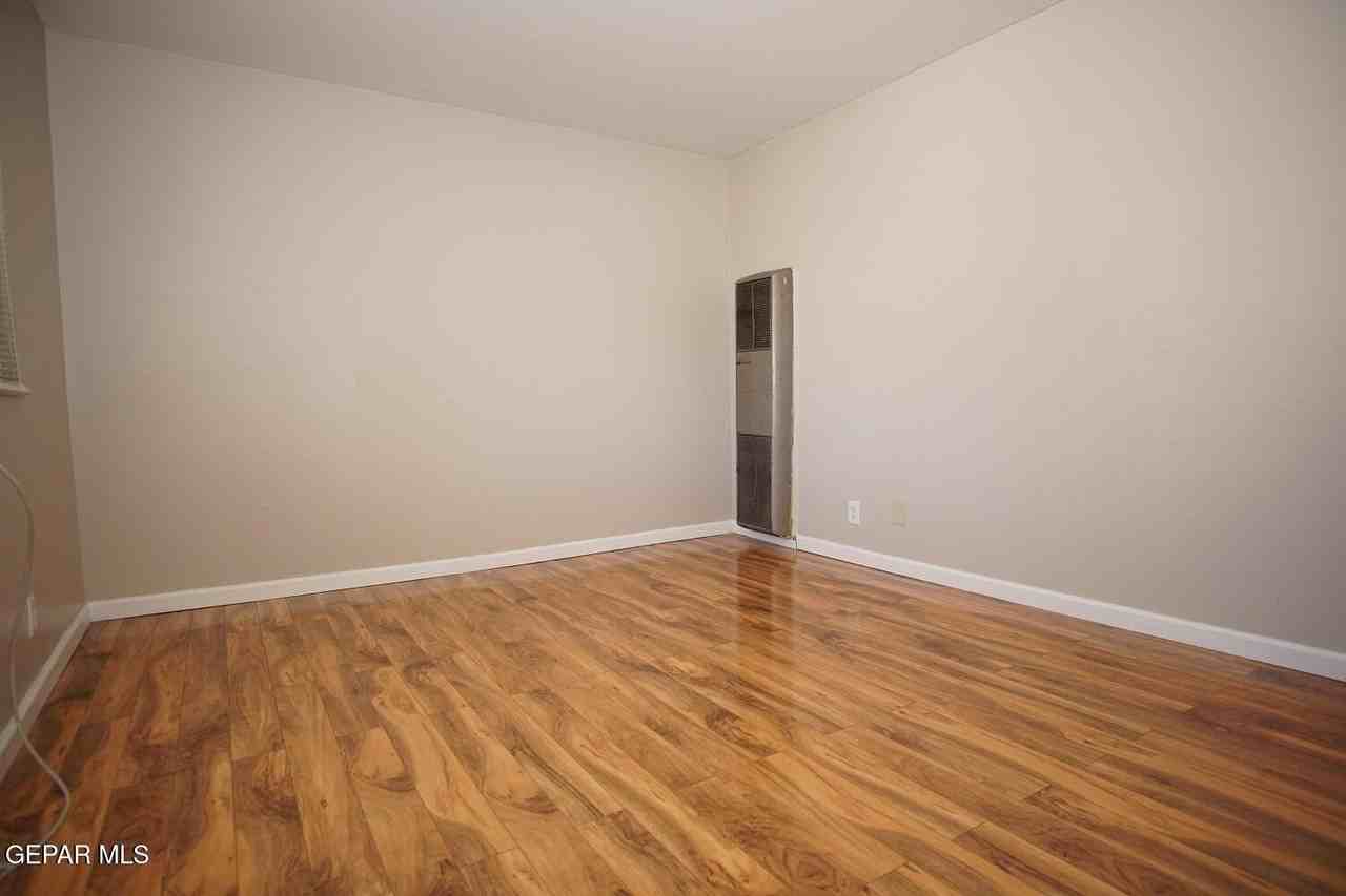 3600 Keltner Ave Apt 3 #3 - Photo 4 of 10