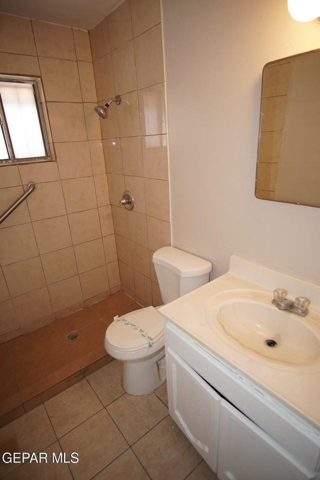 3600 Keltner Ave Apt 3 #3 - Photo 7 of 10