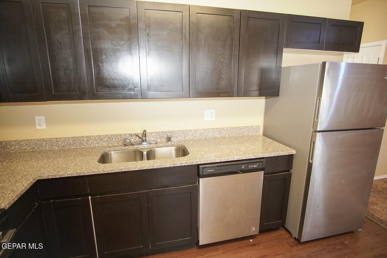 8685 N Loop Dr Apt E2 #E2 - Photo 7 of 16