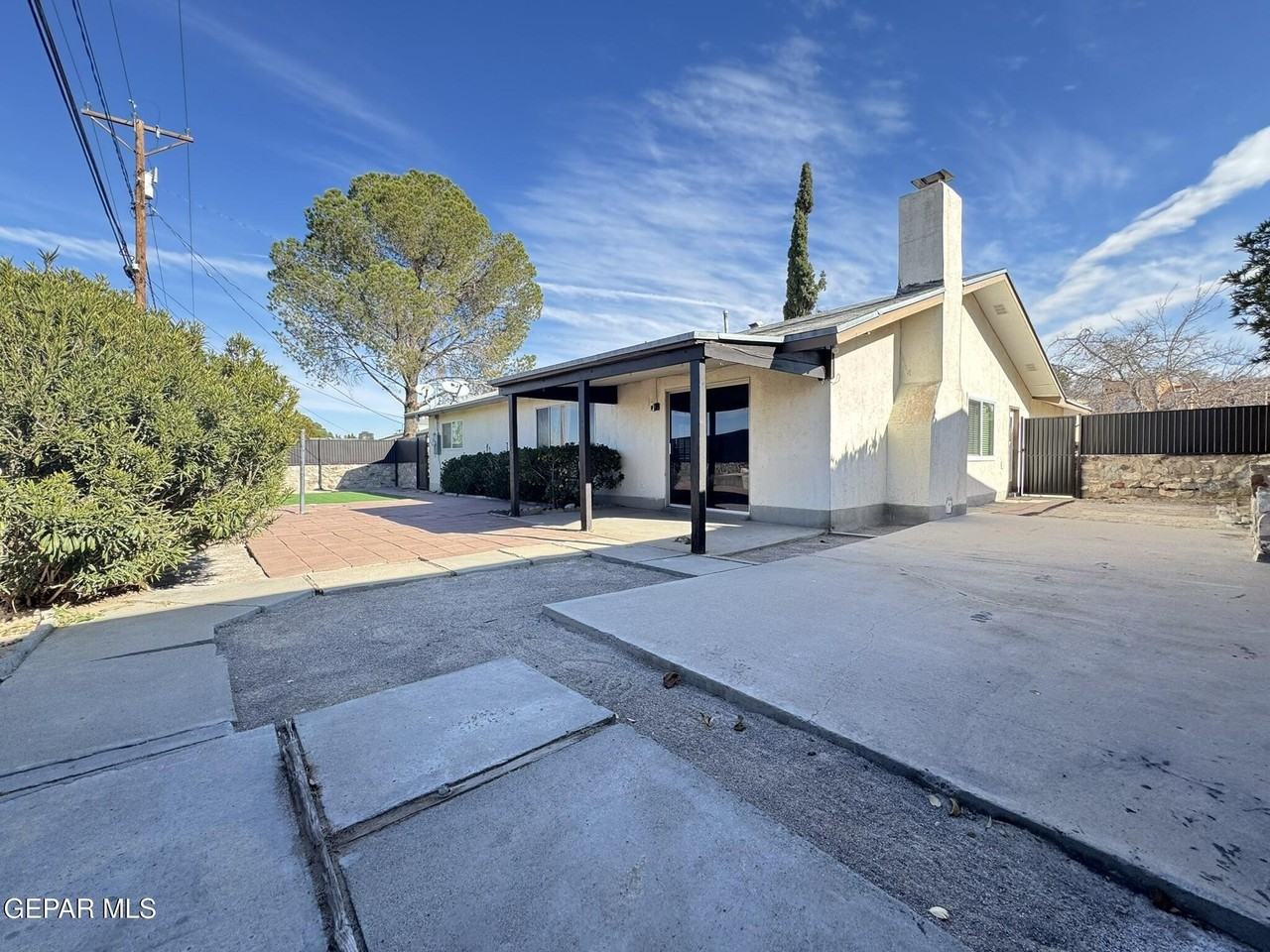 147 Belvidere St - Photo 4 of 37