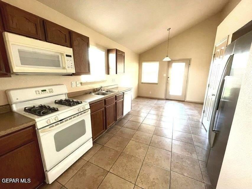 4001 Hueco Valley Dr - Photo 6 of 23