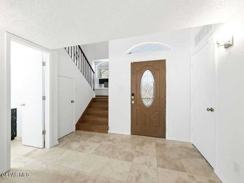 10916 Loma De Luz Pl - Photo 4 of 39