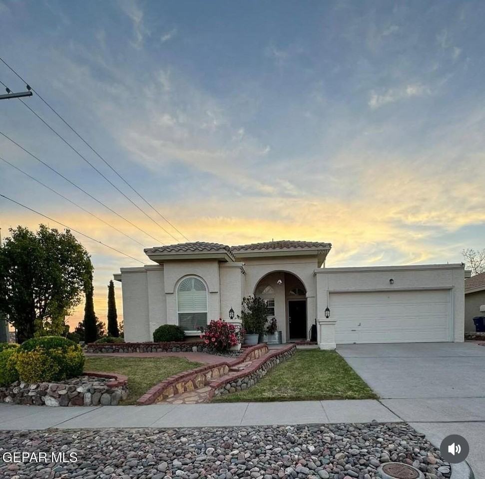 1201 Desierto Seco Dr - Photo 4 of 15