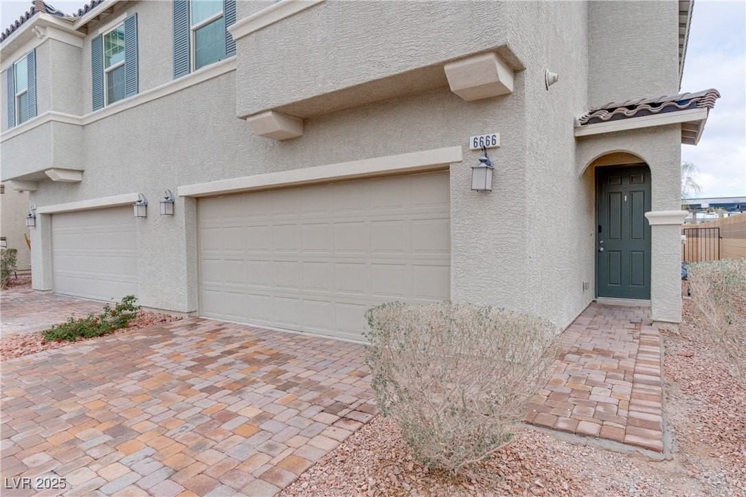 6666 Drusilla St - Photo 6 of 34