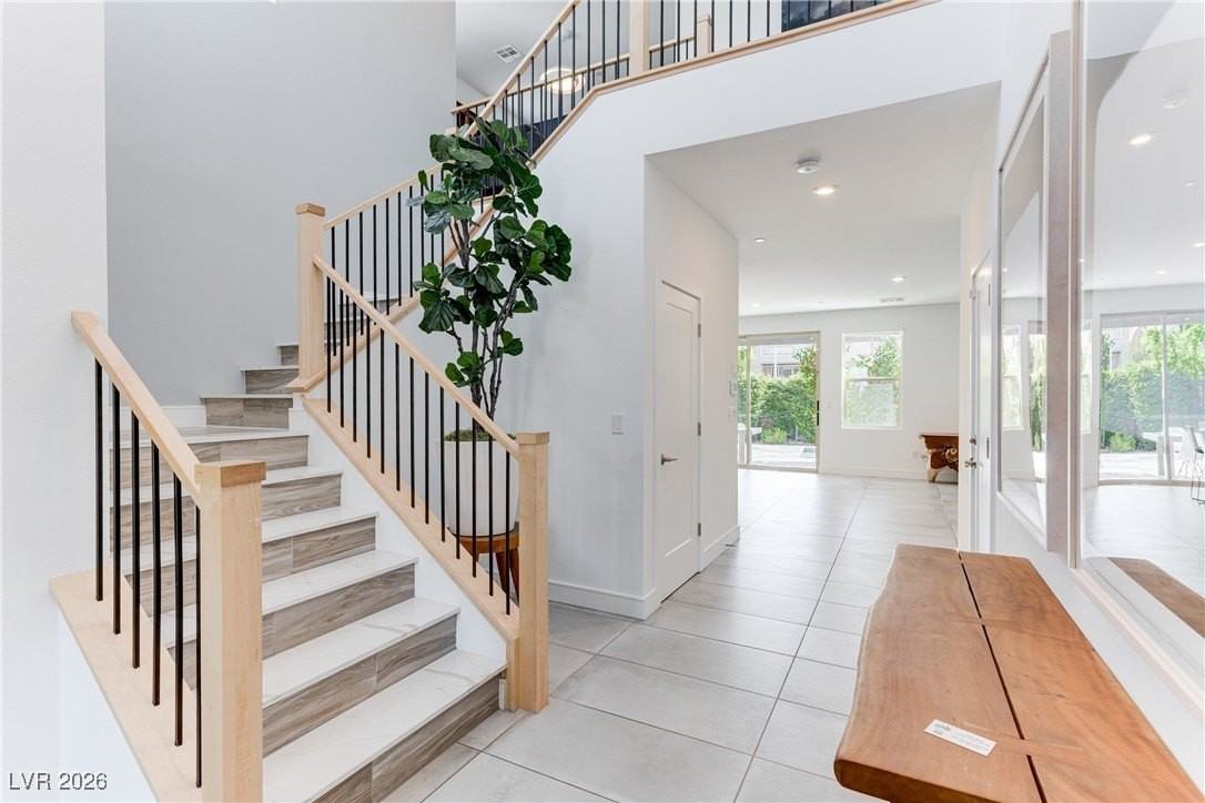 214 Abbey Hill St - Photo 3 of 42