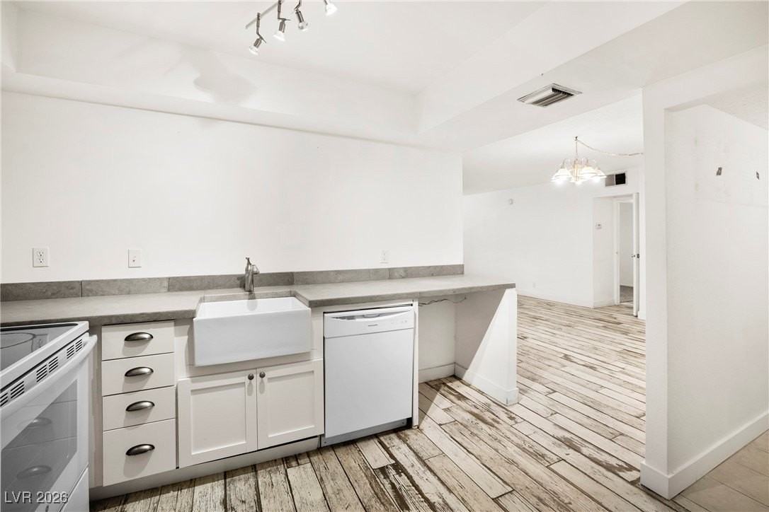 3930 University Center Dr #409 - Photo 3 of 30