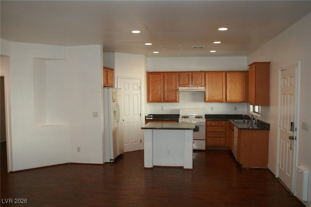 510 Seneca Ridge Ave - Photo 4 of 32