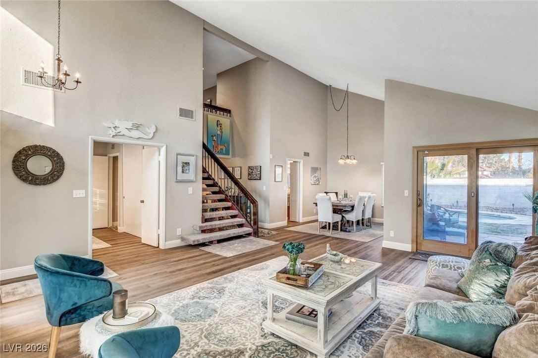 4762 Torrence Dr - Photo 6 of 49