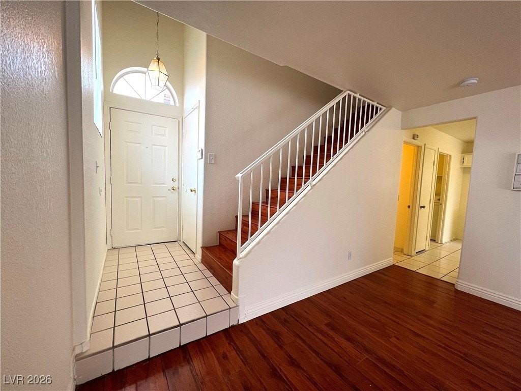 4548 Aviation St - Photo 3 of 38