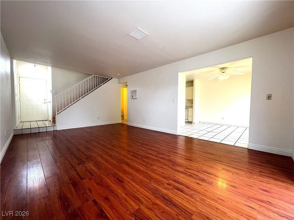 4548 Aviation St - Photo 6 of 38