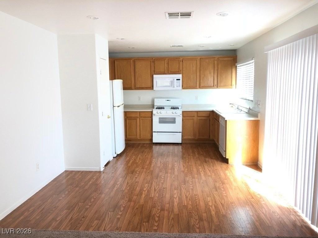 391 Silverado Pines Ave - Photo 2 of 13