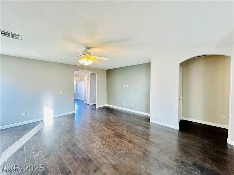 5054 Benezette Ct - Photo 3 of 16