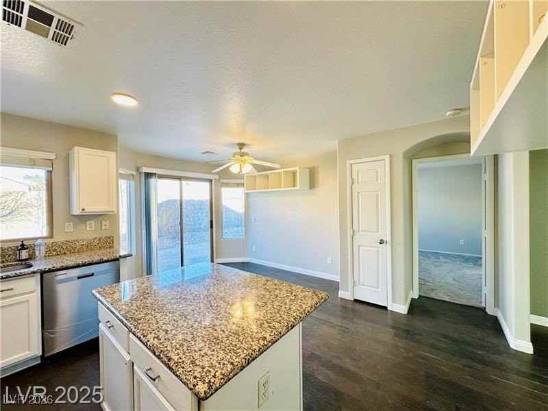 5054 Benezette Ct - Photo 5 of 16