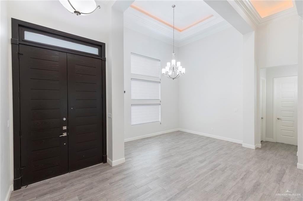 2521 S J St - Photo 3 of 32