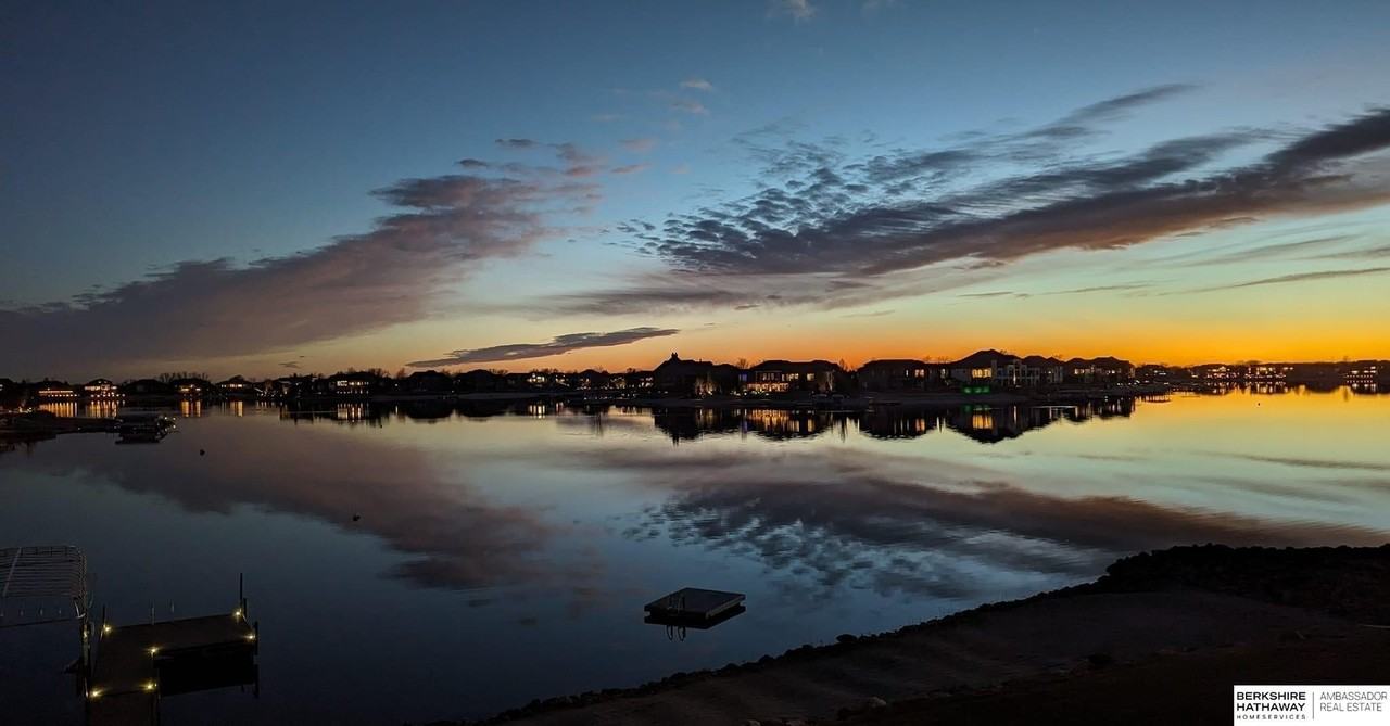 328 N 245th Cir - Photo 4 of 50