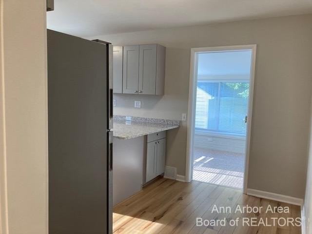 303 Potter Ave - Photo 7 of 19