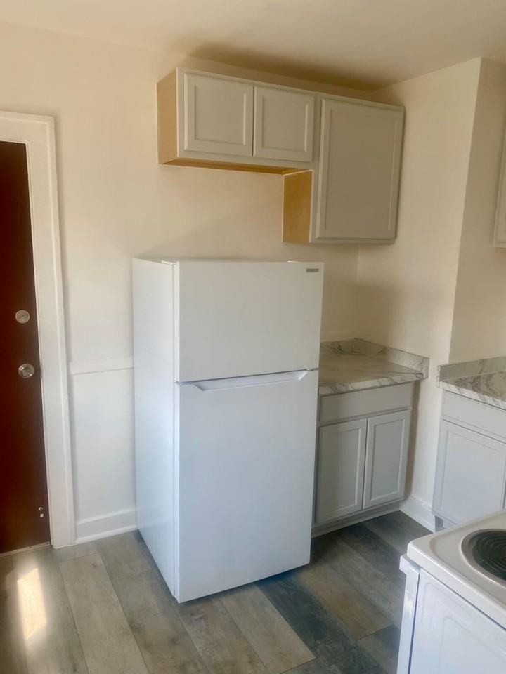 14069 Saratoga St Unit 1 #1 - Photo 6 of 12