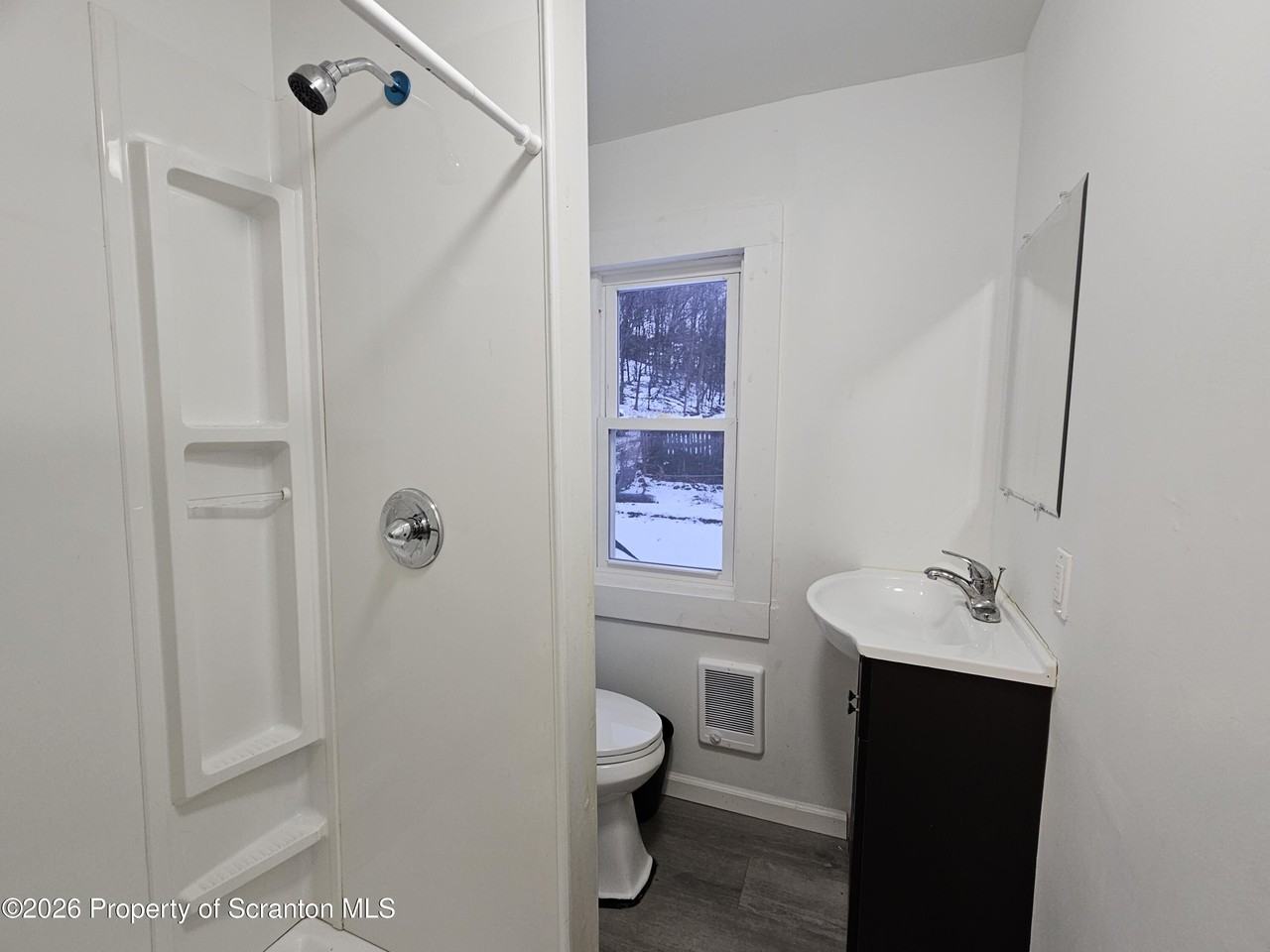 1517 Brick Ave - Photo 4 of 12